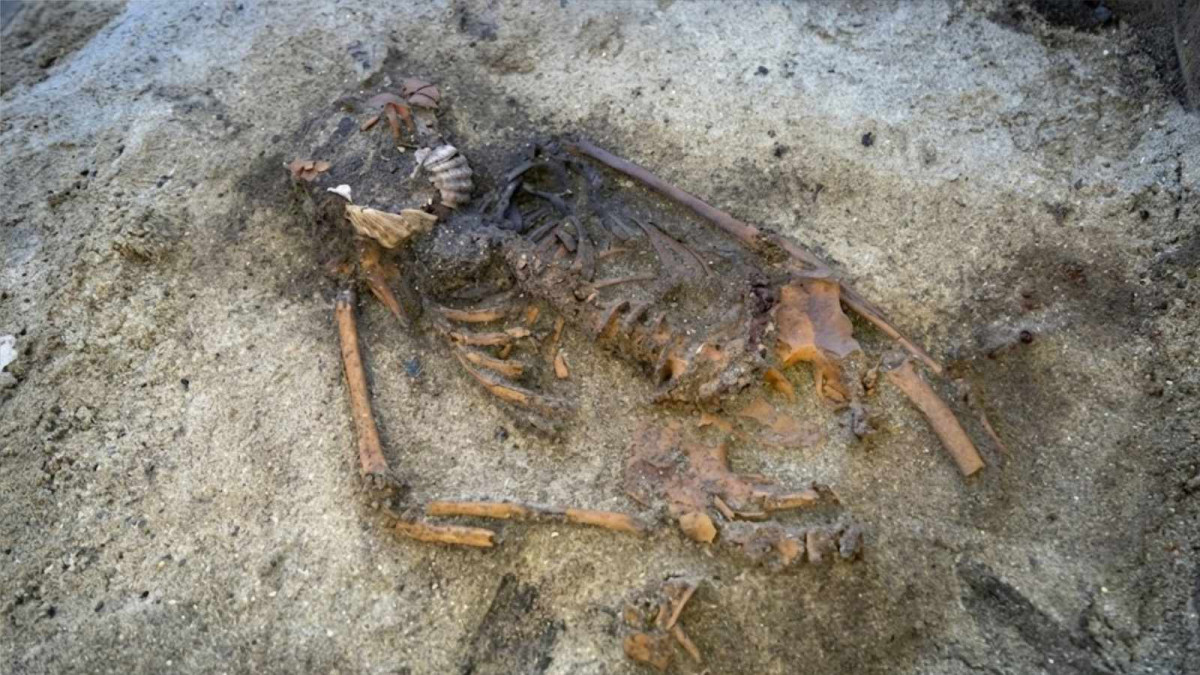 Lastury v ústech vikingské ženy: záhada z Norska, která nemá obdoby